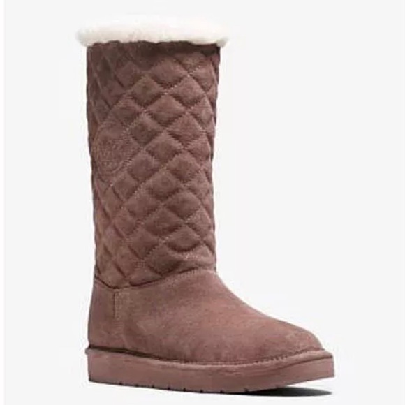 Michael Kors Shoes - Michael Kors dusty rose NIB sz6